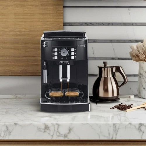 Cafetera Delonghi Magnifica Superautomática 15 Bar Negro