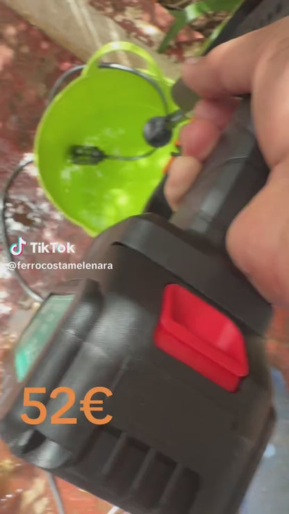 Pistola de agua a presión con 2 baterías recargables.SANDA 5556