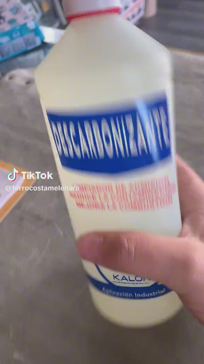 Descarbonizante para coche